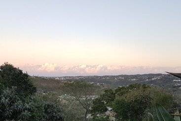 فندق Onthesummit Lodge & Conference Venue