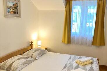 پانسیون Vespera Apartments