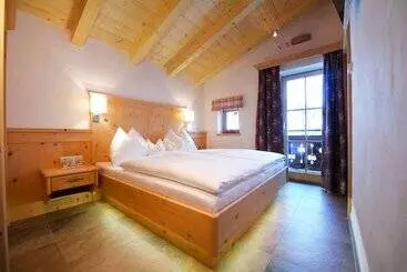 ツーリストアパートメント Wallegg Lodge   Alpine Premium Chalet   Ski In Ski Out   Real Alpine Location Saalbach
