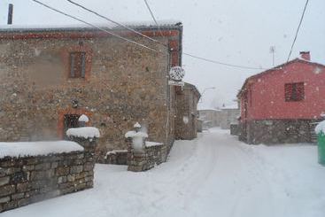 فندق صغير Fuente Del Oso