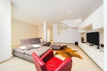 آپارتمان‌های توریست‌ها Villa Christina