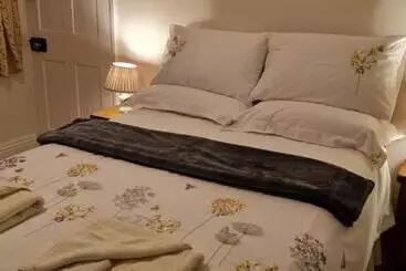 Rowan Tree House B&b