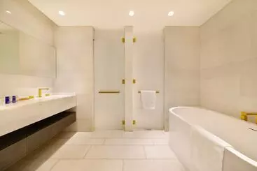 Turistihuoneistot Maison Privee   Luxury Sea View Apt In Five Resort On The Palm