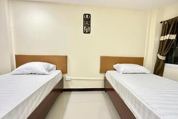 Baan At Khaosan Hostel