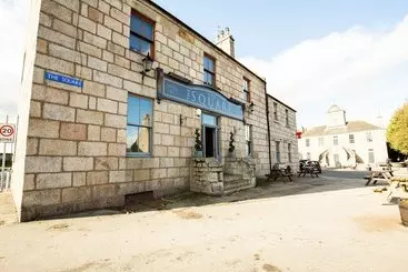 Hostal Square