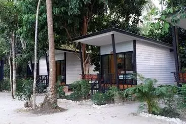 هتل Num Chaykhong