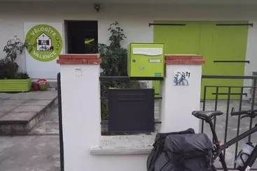 Velo Gite Valence   Hostel