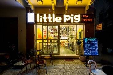 Little Pig Home   Hostel