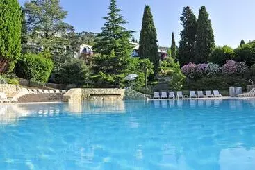 Hotel Aec Village Vacances   Les Cèdres