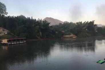 Riverside Hill Resort & Restaurant