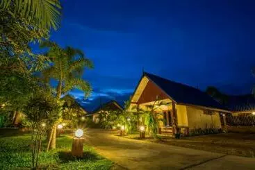 ペンション Family Resort Chumphon