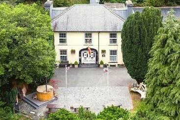 פנסיון Panteinion Hall