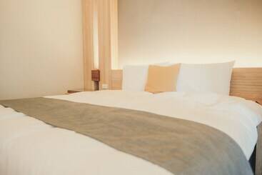 تختخواب و صبحانه Afternoon Resort