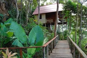 Hotelli Jungle Hill Beach Bungalow