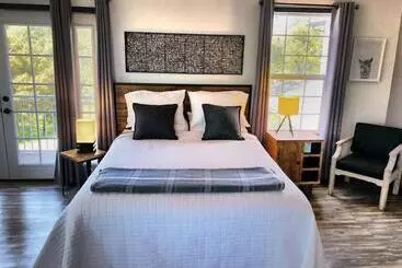 Mökkimajoitus Papillon Cellars   The Loft