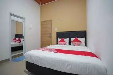 Hostel Mega Kost 2 By Oyo Rooms