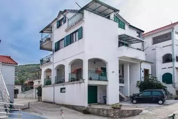 Apartment Toni 555