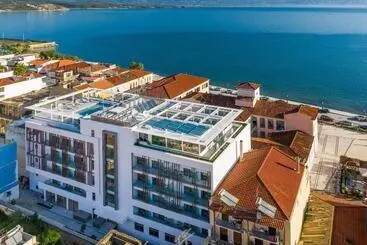Las Hotel & Spa
