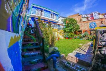هاستل Hostal La Casa Azul