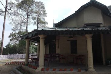 Otel Frozen Woods Resorts Bungalow