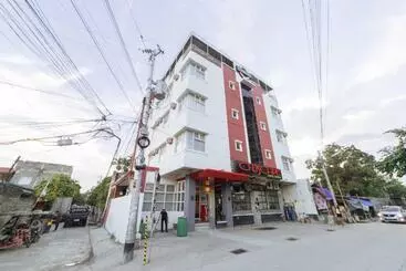 ホテル Reddoorz Plus Near Sm Lanang Davao