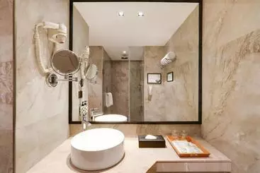 Hotel Lemon Tree Premier, Mumbai International Airport