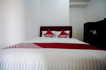 Hotel Oyo 659 Kost And Home Stay Wisma Mulia