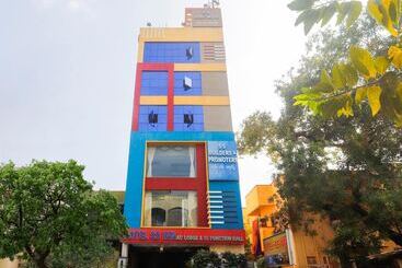 Iroomz Hotel New Ss Inn