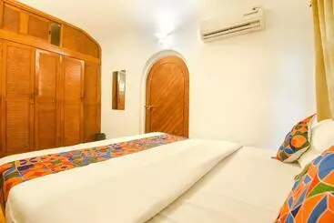 Hotell Fabexpress Royal Baga Residency