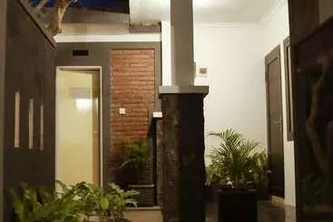 Bed and Breakfast De Lungguh Family Homestay