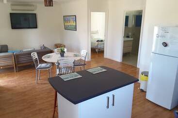 Жильё для туристов Lil House