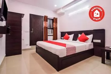 Oyo 23296 Hotel Quality Time