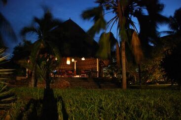 تختخواب و صبحانه Pashmina House