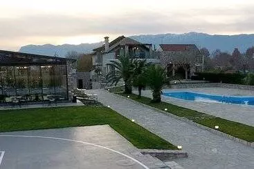 Aparthotel Vintage Suites Trikala