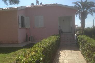 Bed and Breakfast Villa Diana Affitta Camere