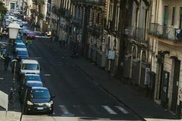 پانسیون Catania House