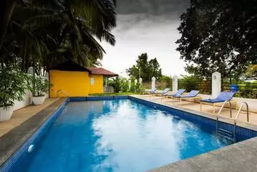 Hotel Pleasure River Front