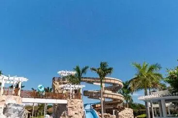 Hotel Crusoe Cabins Casobe