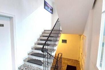 ツーリストアパートメント Representative City Villa