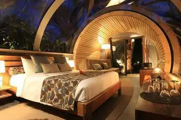 هتل Bubble Lodge Ile Aux Cerfs