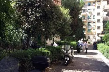 Majatalo Whatshouse Roma