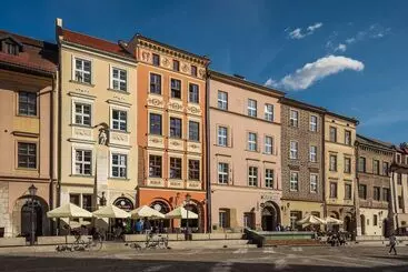 Mr 3 Apartments