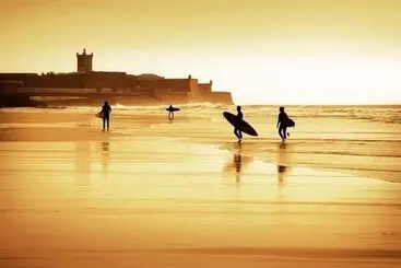 Help Yourself Hostels  Parede