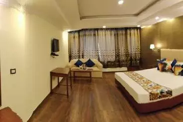 Hotel Green Tara Manali