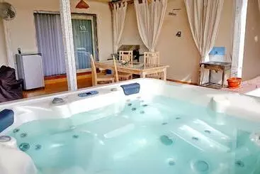 Turistihuoneistot Villa Amidala   Waingapu