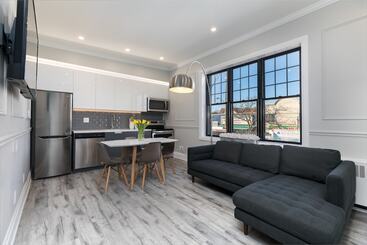 Apartament Applewood Suites   Etobicoke