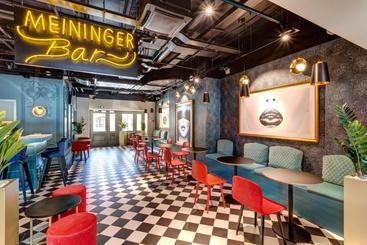 Hotel Holiday Inn St. Petersburg  Theatre Square