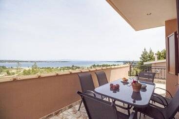 آپارتمان‌های توریست‌ها Seaview Villas