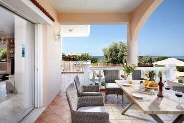 ツーリストアパートメント Villa Vanelia Mare