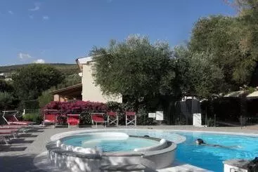 ホテル Residenza Turistica Torre Delle Viole